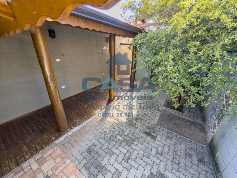 Linda Casa em Condomínio com Área Gourmet e Vista para Montanha — foto 3