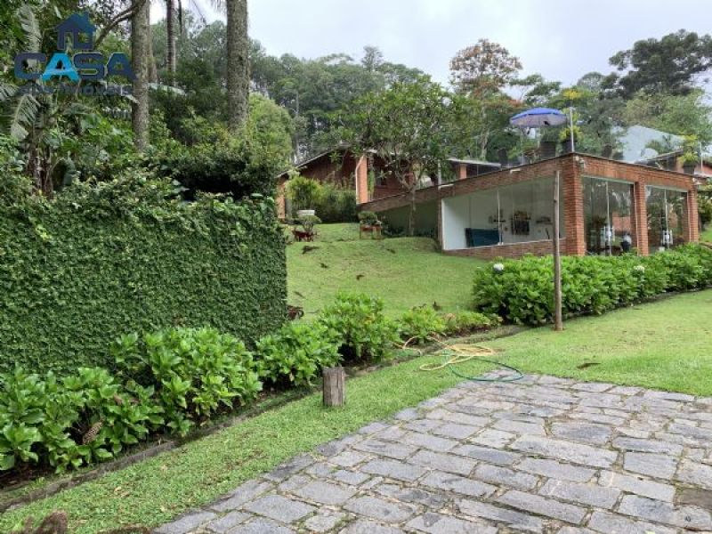 Maravilhosa Chácara no Alto da Serra em São Roque.