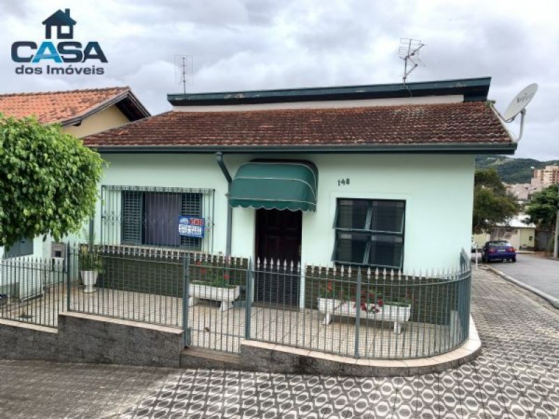 Excelente Oportunidade de uma casa Térrea no Centro da Cidade de São Roque.