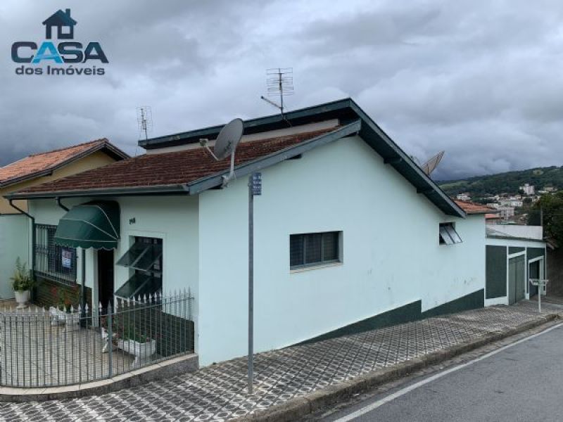 Excelente Oportunidade de uma casa Térrea no Centro da Cidade de São Roque. — foto 2