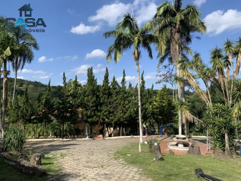 Lindo Sítio na Vila Darcy Penteado em São Roque.