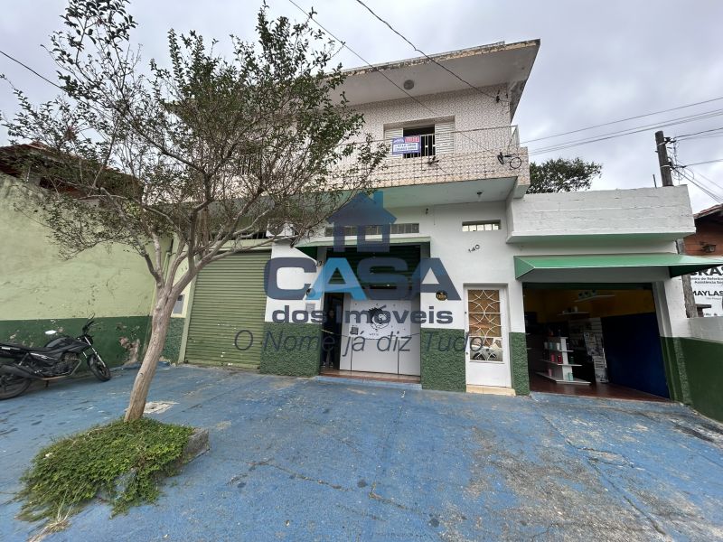 Excelente Sobrado no Centro de Mailasqui.