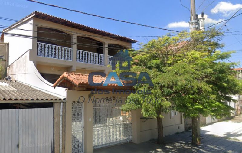 Excelente Sobrado no Paisagem Colonial.